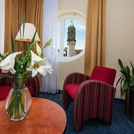 Western Hotel 4*
