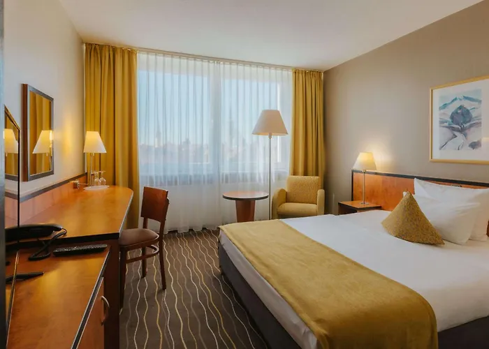 Отель Western 4*